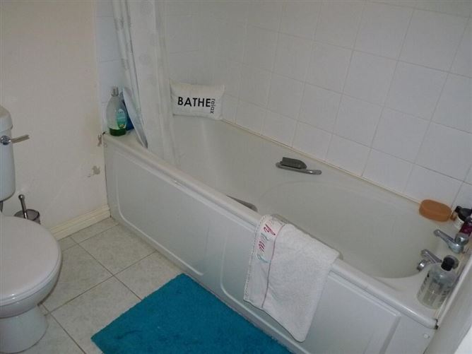 Apartment 28 Inver Gael, Carrick-on-shannon, County Roscommon