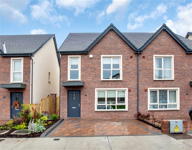 17 The Drive, Walker's Gate, Kildare Town, Co. Kildare