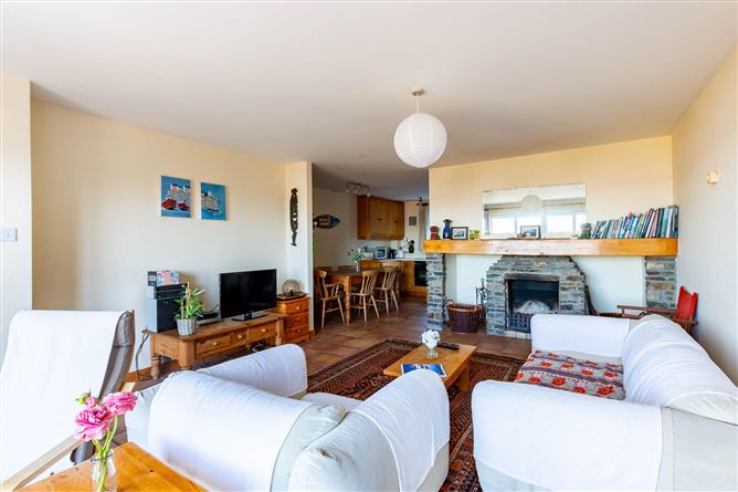 3 Castle End, Baltimore, Co. Cork