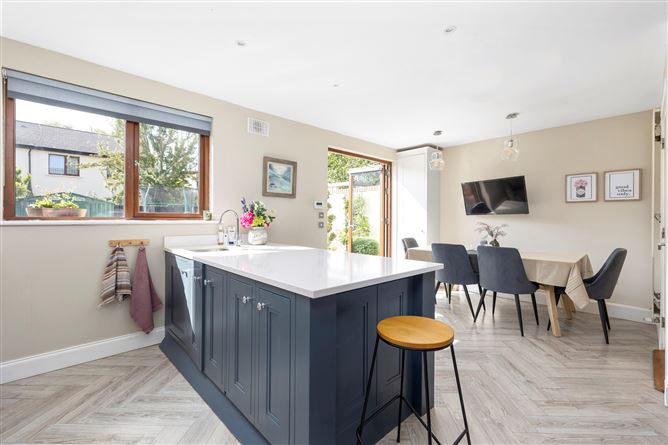 10 Castlegate Crescent, Adamstown, Lucan, Co. Dublin