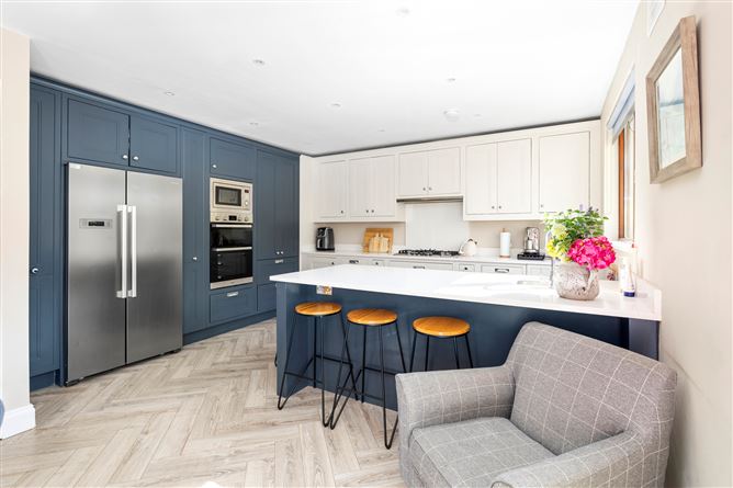 10 Castlegate Crescent, Adamstown, Lucan, Co. Dublin