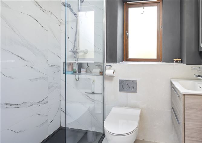 10 Castlegate Crescent, Adamstown, Lucan, Co. Dublin