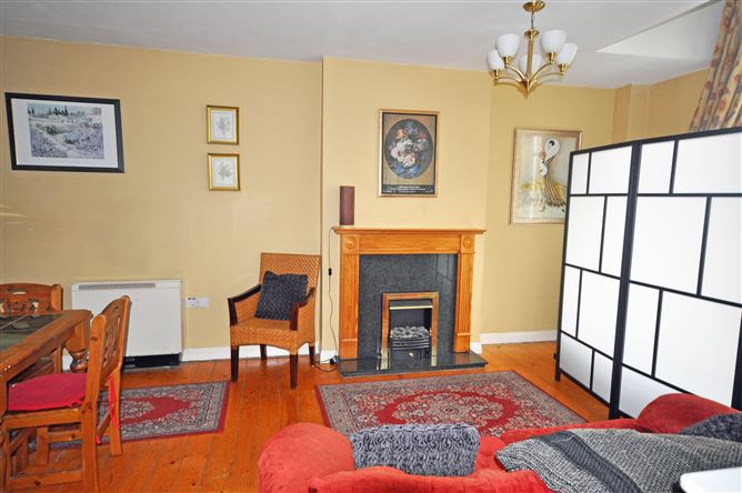 83 Hybreasal House, South Circular Road, Dublin 8