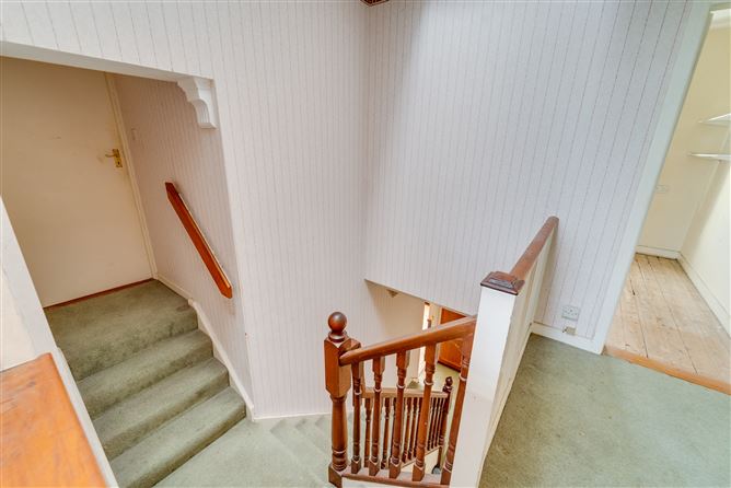 6 Hollywood Park, Goatstown, Dublin 14