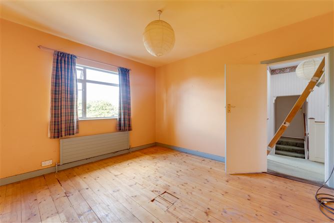 6 Hollywood Park, Goatstown, Dublin 14
