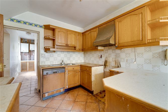 6 Hollywood Park, Goatstown, Dublin 14