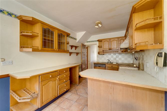 6 Hollywood Park, Goatstown, Dublin 14