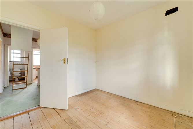6 Hollywood Park, Goatstown, Dublin 14