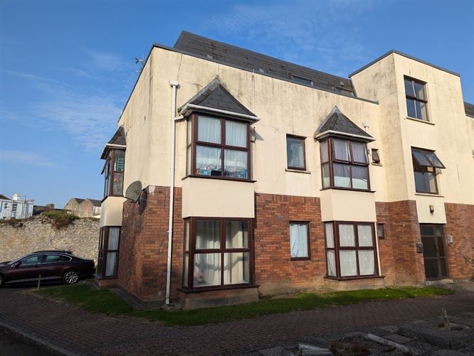 310 The Coachyard, Abbey Street, Nenagh, Co. Tipperary 