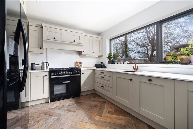 6 Pembroke Vale, Herbert Road, Bray, Co. Wicklow