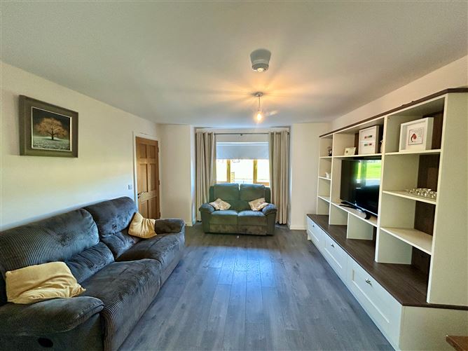 17 the Pines, Avourwen, Drogheda, Meath