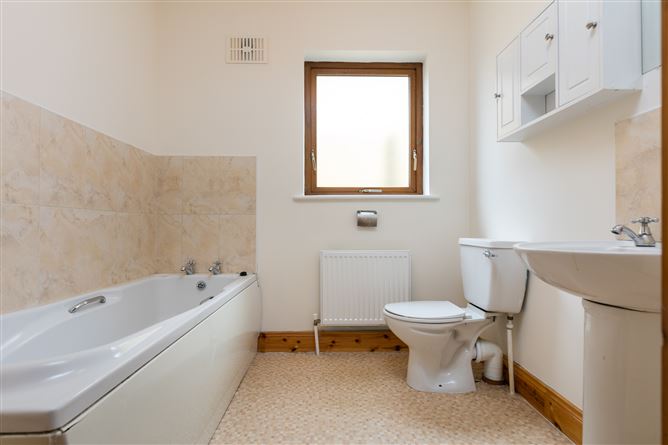 5 Cluain Caislean, Ferns, Co. Wexford