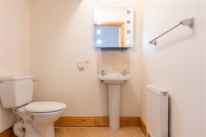 5 Cluain Caislean, Ferns, Co. Wexford