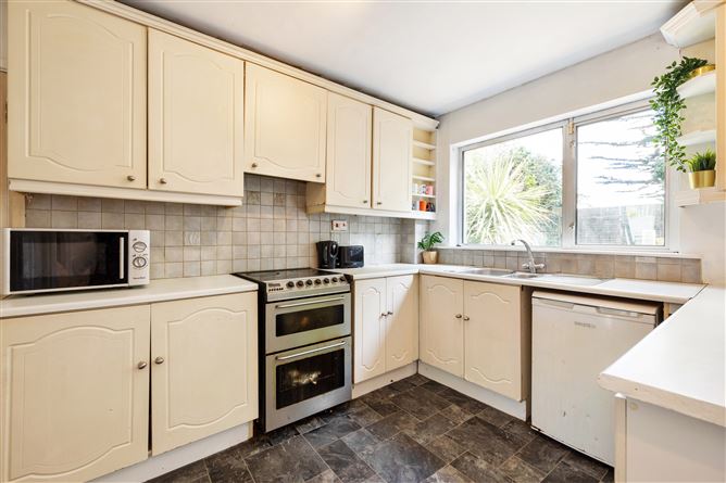 7, Brookdale, Old Bawn, Tallaght, Dublin 24