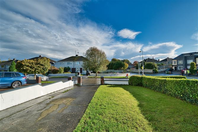 8 Maple Grove, Rathcoole, Dublin