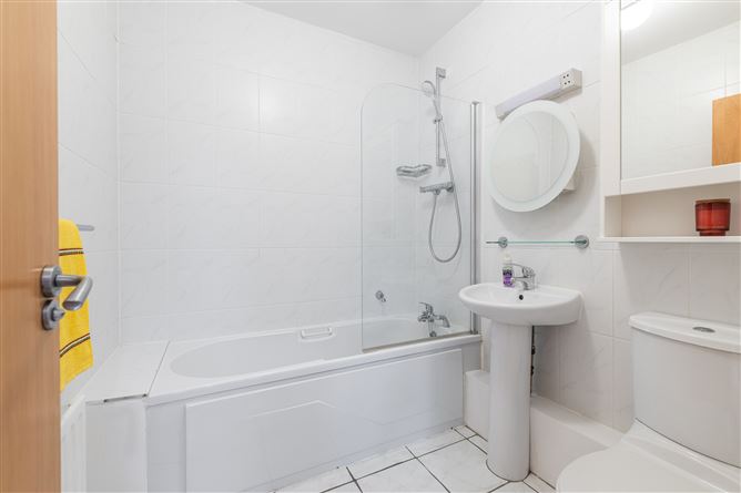 Apartment 164 The Oval, Tullyvale, Cherrywood, Dublin 18
