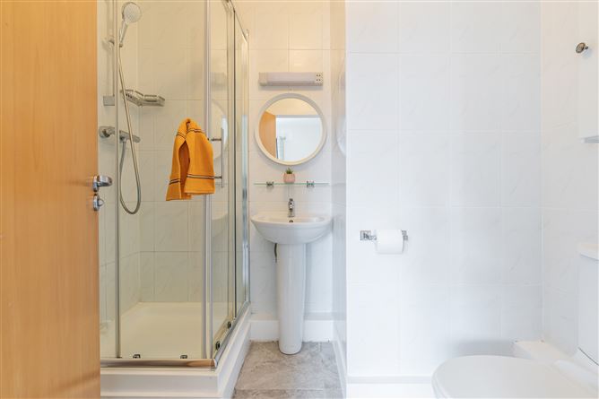 Apartment 164 The Oval, Tullyvale, Cherrywood, Dublin 18