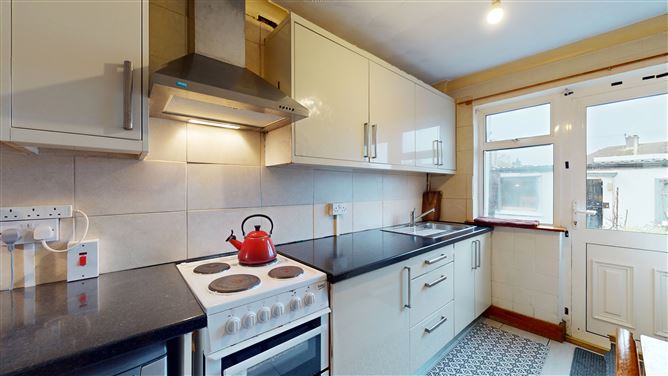90 Maryfield Crescent, Artane, Dublin 5
