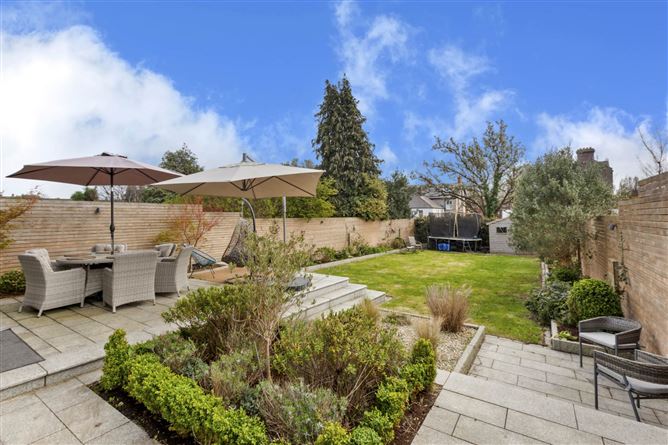 https://photos-a.propertyimages.ie/media/2/2/8/4916822/3317fcf1-0723-49bb-9ab5-67b95d3c22ca_l.jpg