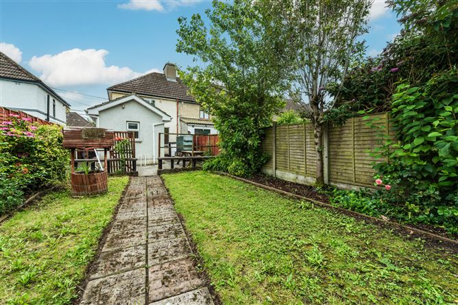 https://photos-a.propertyimages.ie/media/2/2/8/4946822/ac01e512-b1c2-4b02-ab21-0c09a64e266e_l.jpg
