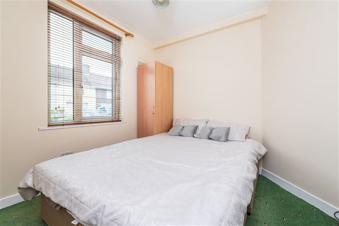 https://photos-a.propertyimages.ie/media/2/2/8/4946822/ac01e512-b1c2-4b02-ab21-0c09a64e266e_l.jpg