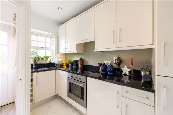 Pear Grove, Townhouse Two, Rere Of 7 Castle Avenue, Clontarf, Dublin 3, County Dublin