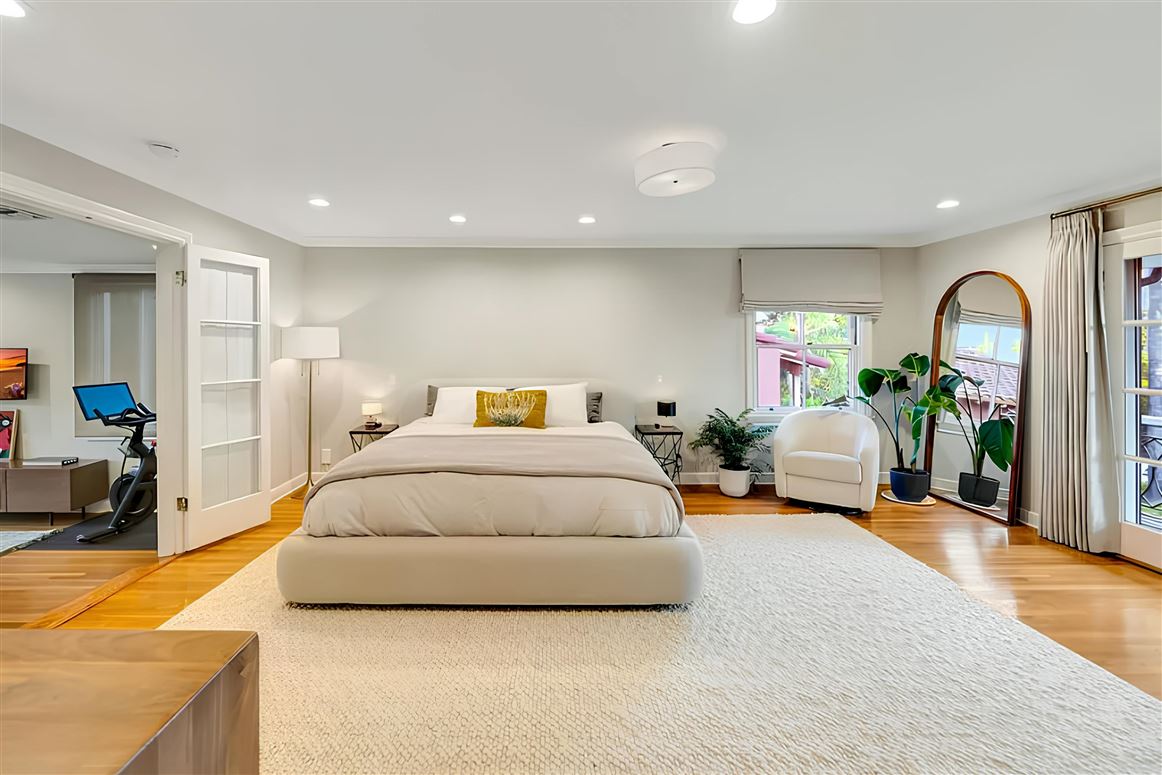 Mountain Jewel,Altadena, California, USA