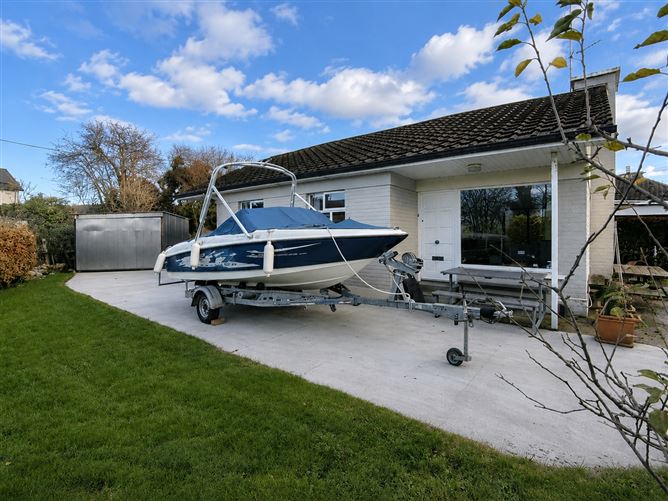 2 Harbour View, Dromineer, Nenagh, Co. Tipperary 
