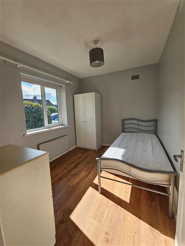 Photo 14 of 16 — 32 carriganarra estate, Ballincollig, Cork