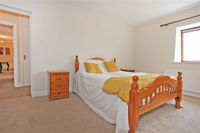14 Strand Court, O'Callaghan Strand, Limerick