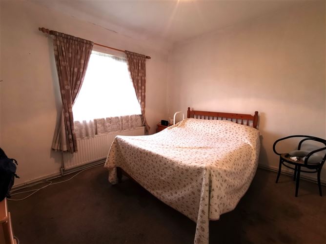 8 Ely Place, Crinkle, Birr, Co. Offaly
