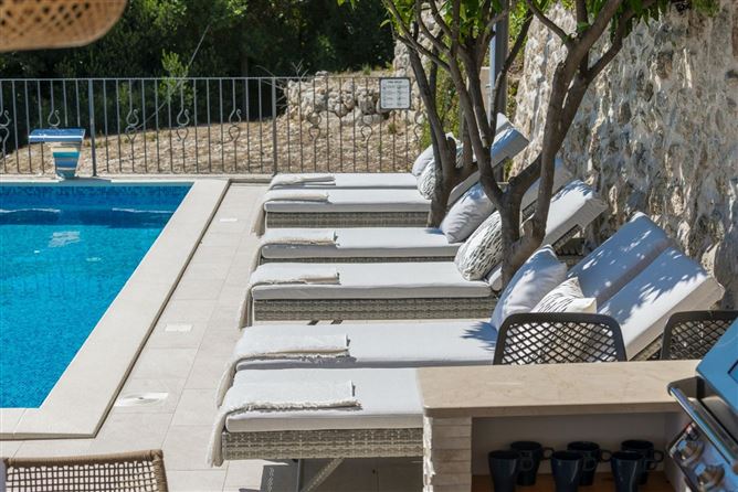 Contemporary Escape, Vacation Rental in Dalmatia - Dubrovnik, Croatia, Martinovici, Dalmatia - Dubrovnik