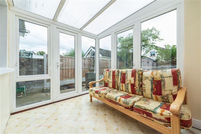 https://photos-a.propertyimages.ie/media/2/2/9/4953922/85077268-5148-462b-a1a6-2566a9025660_l.jpg