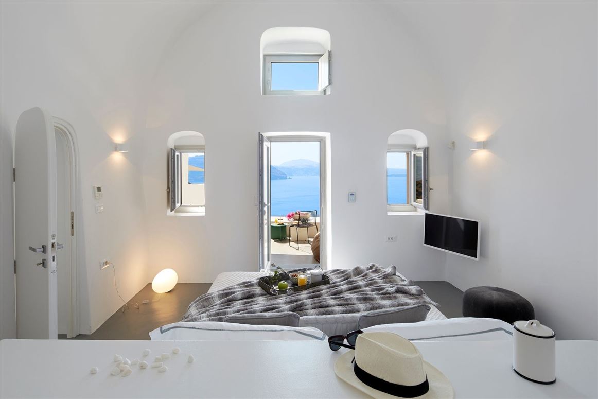 Let's Chill in the Cave,Oia,Santorini,Greece