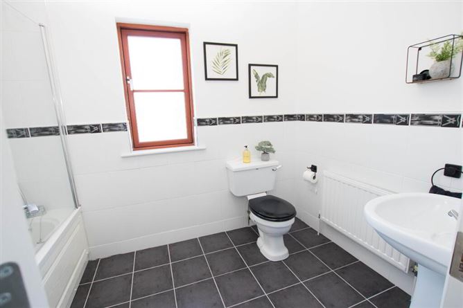 4 O'Carolan's Court, Kilronan, Ballyfarnon, Boyle, Roscommon