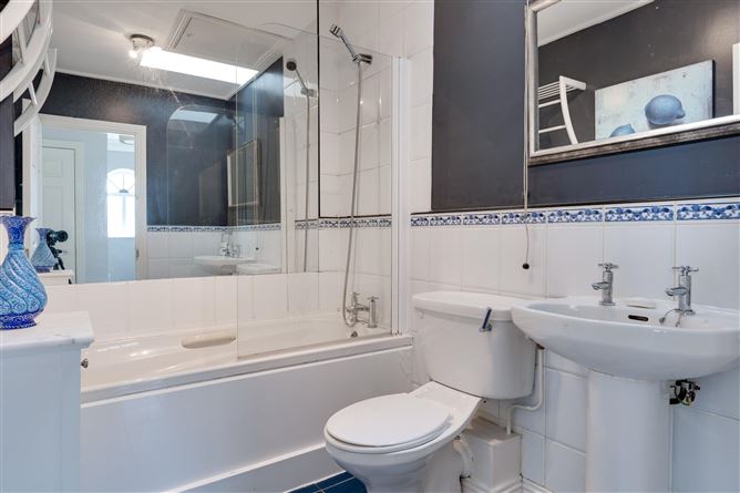 3 Shrewsbury Wood, Cabinteely, Dublin