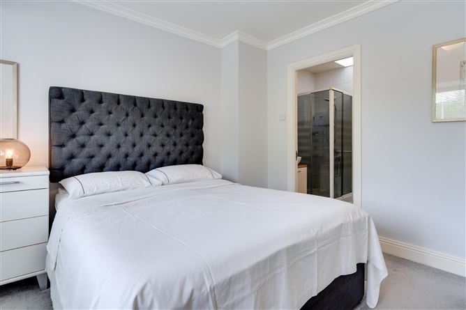 3 Shrewsbury Wood, Cabinteely, Dublin