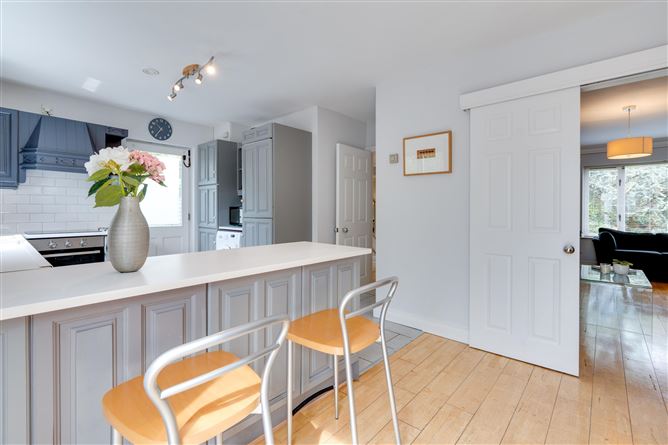 3 Shrewsbury Wood, Cabinteely, Dublin