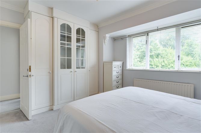 3 Shrewsbury Wood, Cabinteely, Dublin