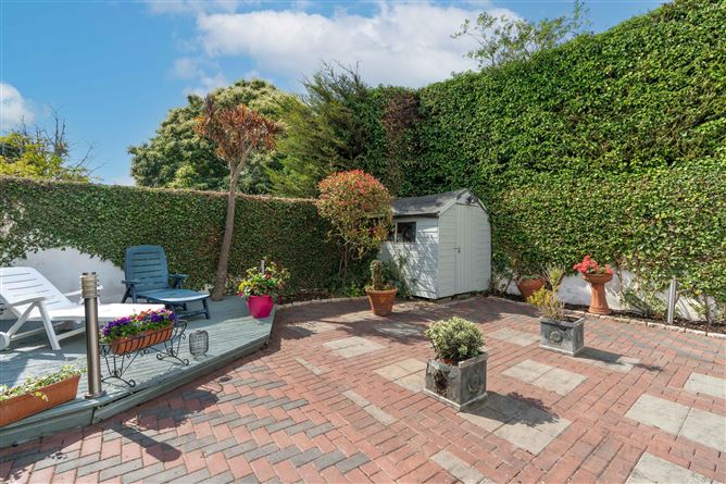 3 Shrewsbury Wood, Cabinteely, Dublin