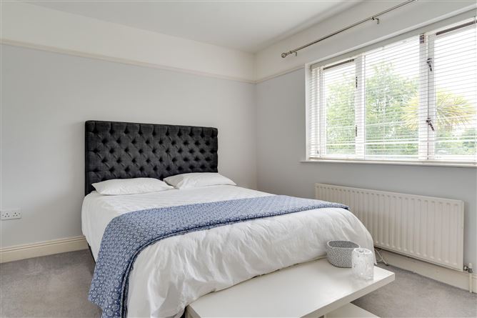 3 Shrewsbury Wood, Cabinteely, Dublin