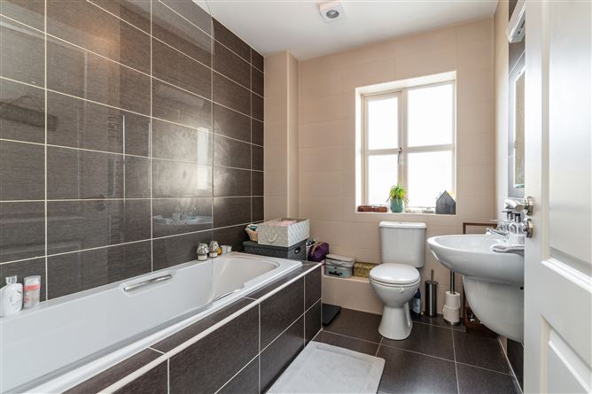 2 Loftus Lane, Belmont, Stepaside, Dublin 18