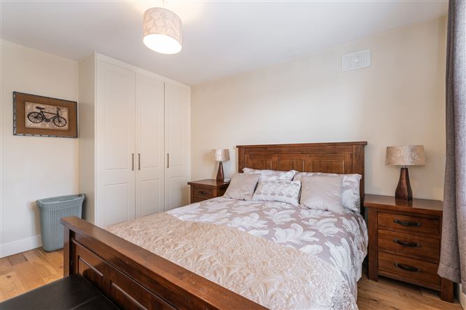 2 Loftus Lane, Belmont, Stepaside, Dublin 18