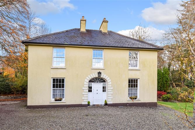 Cloosh House, Canrawer East, Oughterard, Galway