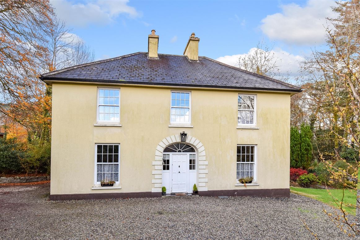 Cloosh House, Canrawer East, Oughterard, Galway