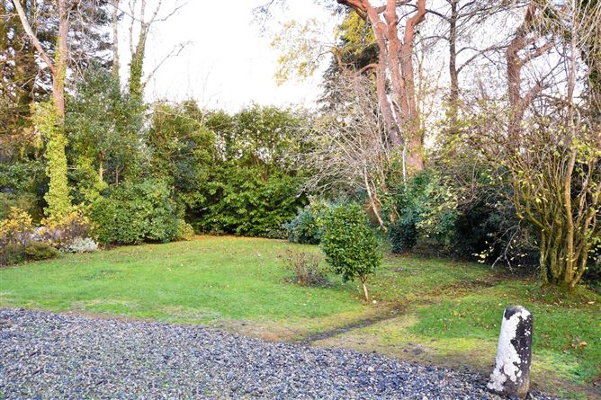 Cloosh House, Canrawer East, Oughterard, Galway