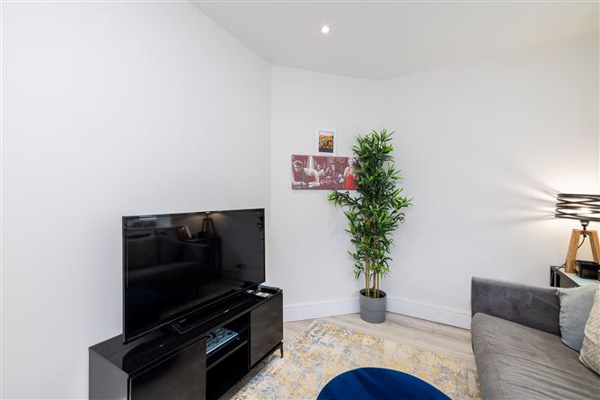 15 Shanowen Avenue, Santry,   Dublin 9
