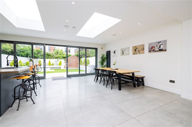 15 Shanowen Avenue, Santry,   Dublin 9