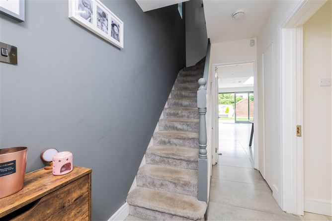 15 Shanowen Avenue, Santry,   Dublin 9