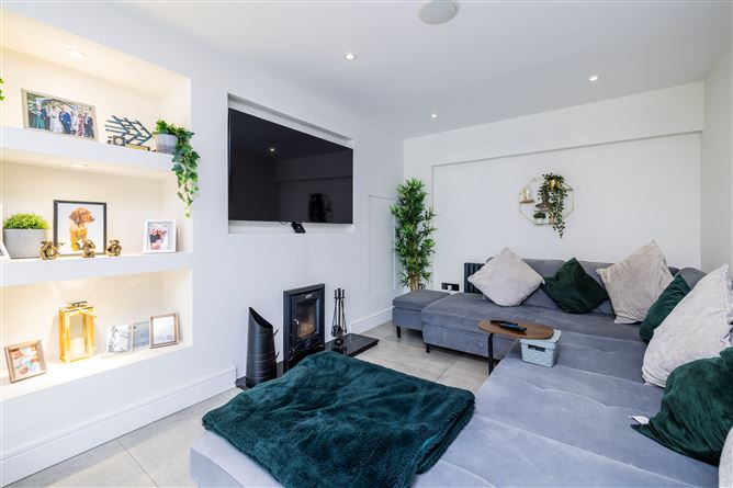 15 Shanowen Avenue, Santry,   Dublin 9